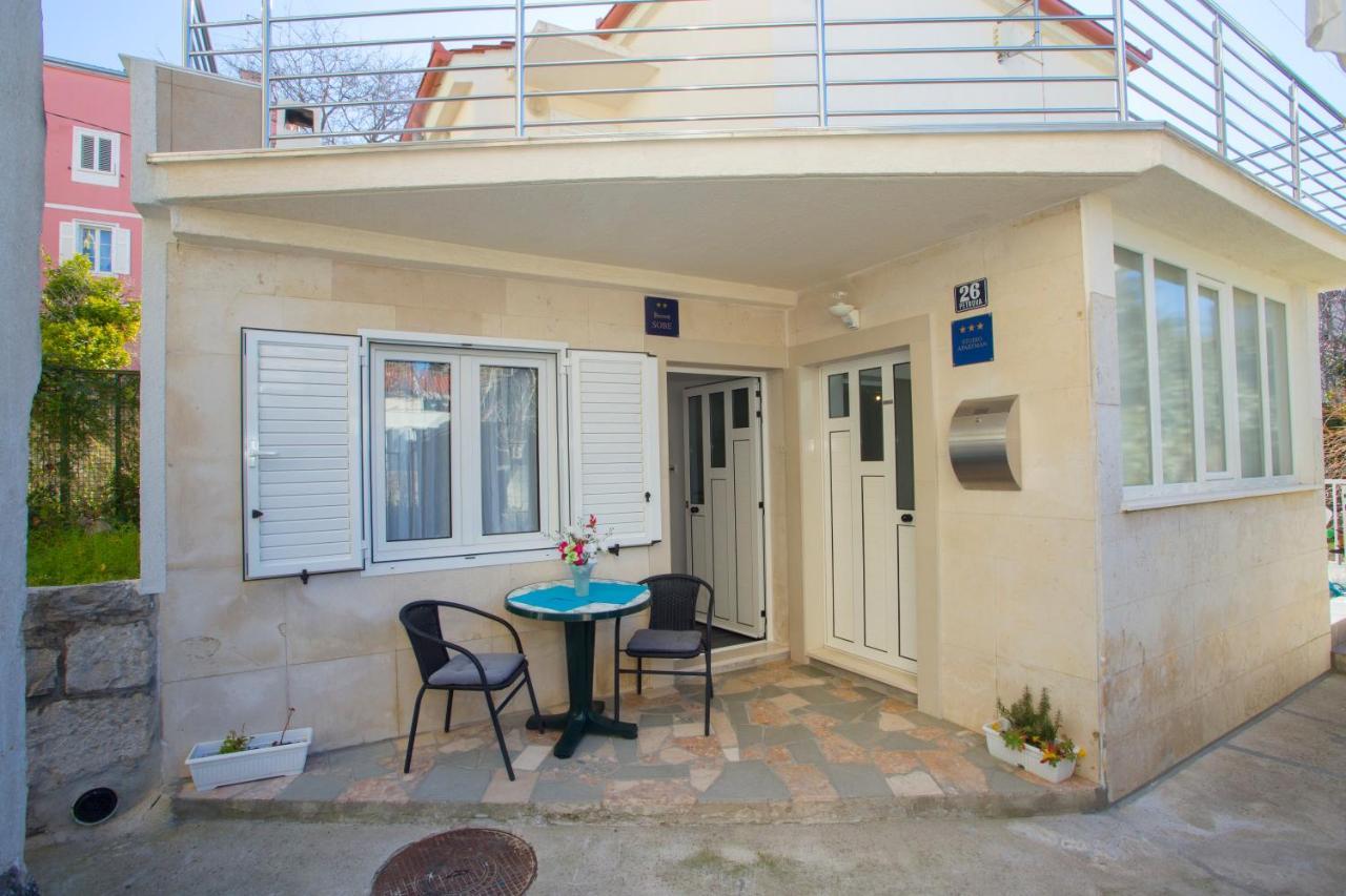 Guest House Kuseta Split Bagian luar foto