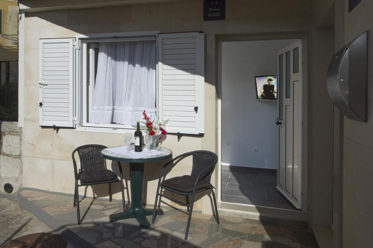 Guest House Kuseta Split Bagian luar foto